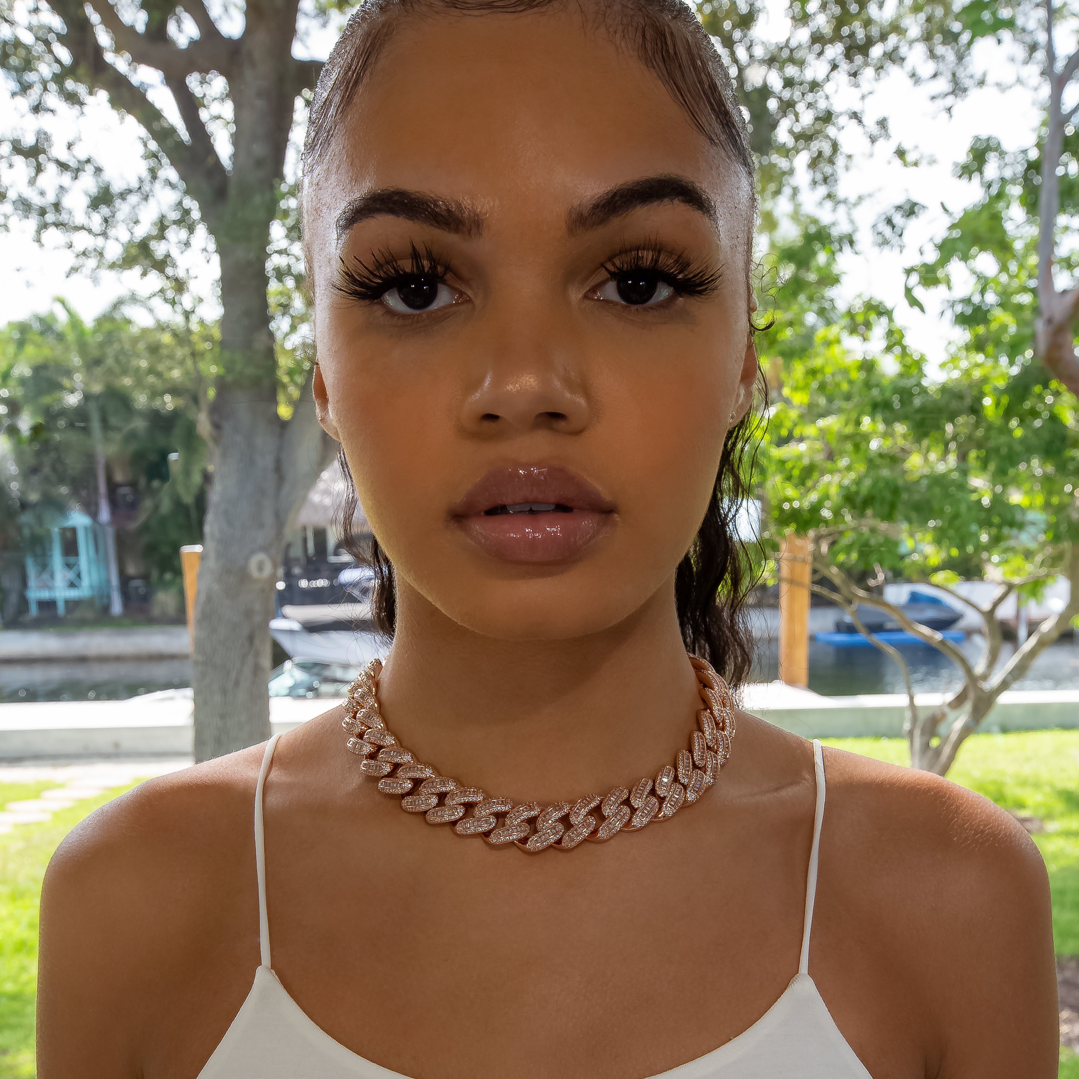 18mm Bugatti Link Choker/ Necklace - 18K Rose Gold · female-model