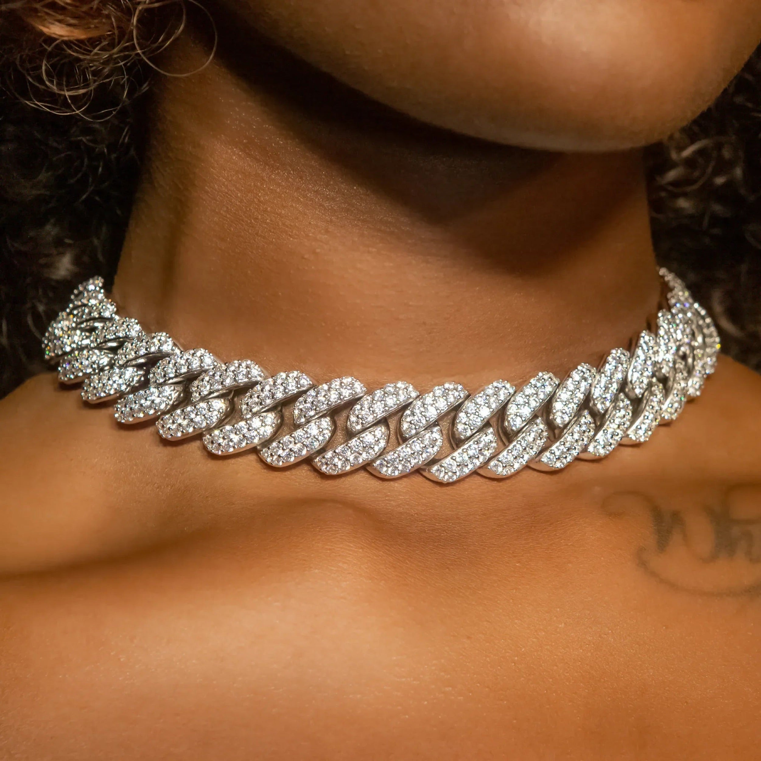 18mm Flower Set Cuban Link Choker/ Necklace in White Gold · female-model
