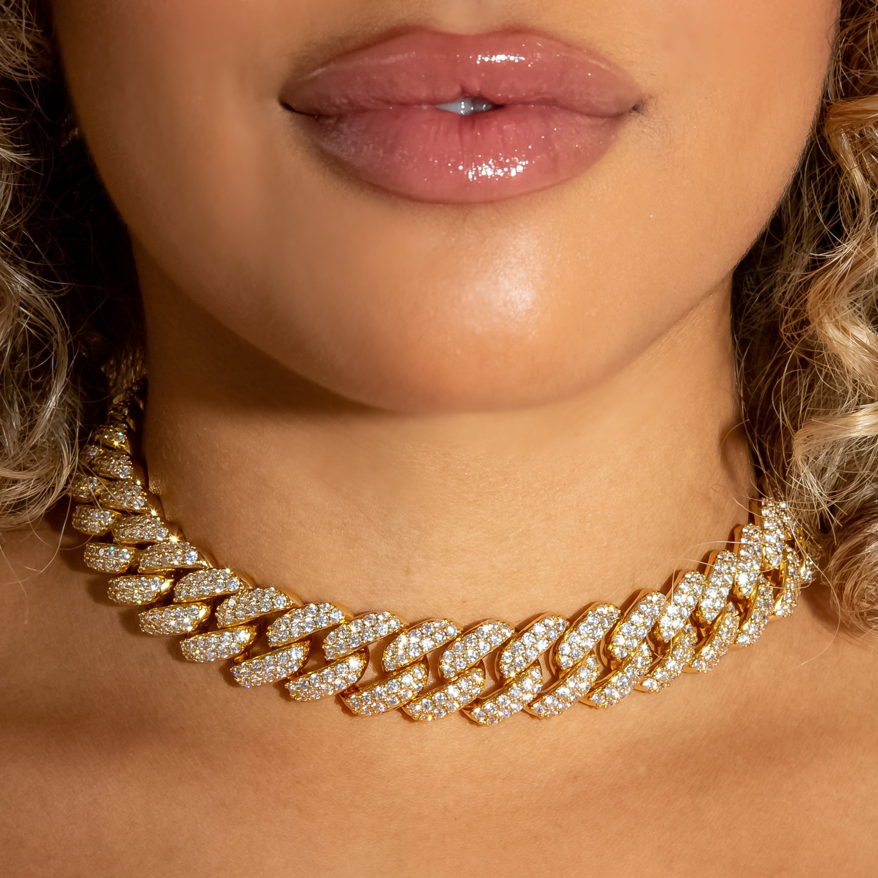18mm Flower Set Cuban Link Choker/ Necklace - 18K Yellow Gold · female-model