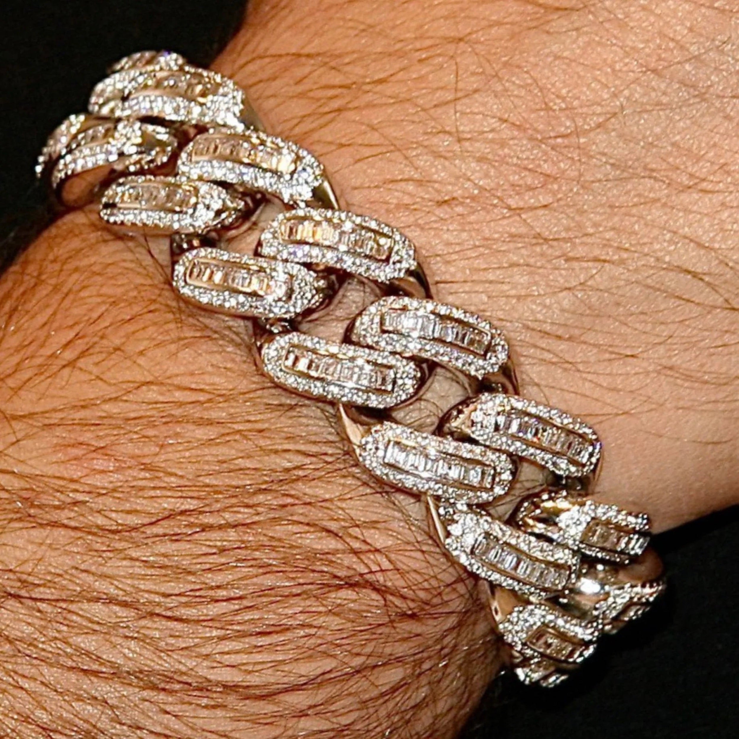 18mm White Gold Bugatti Link Bracelet · male-model