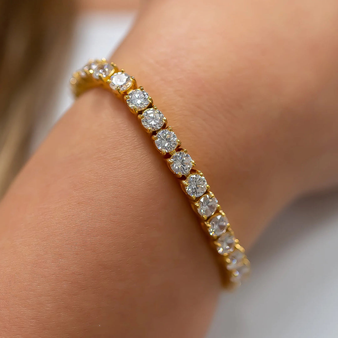 5mm Yellow Gold Diamond Tennis Bracelet · female-model
