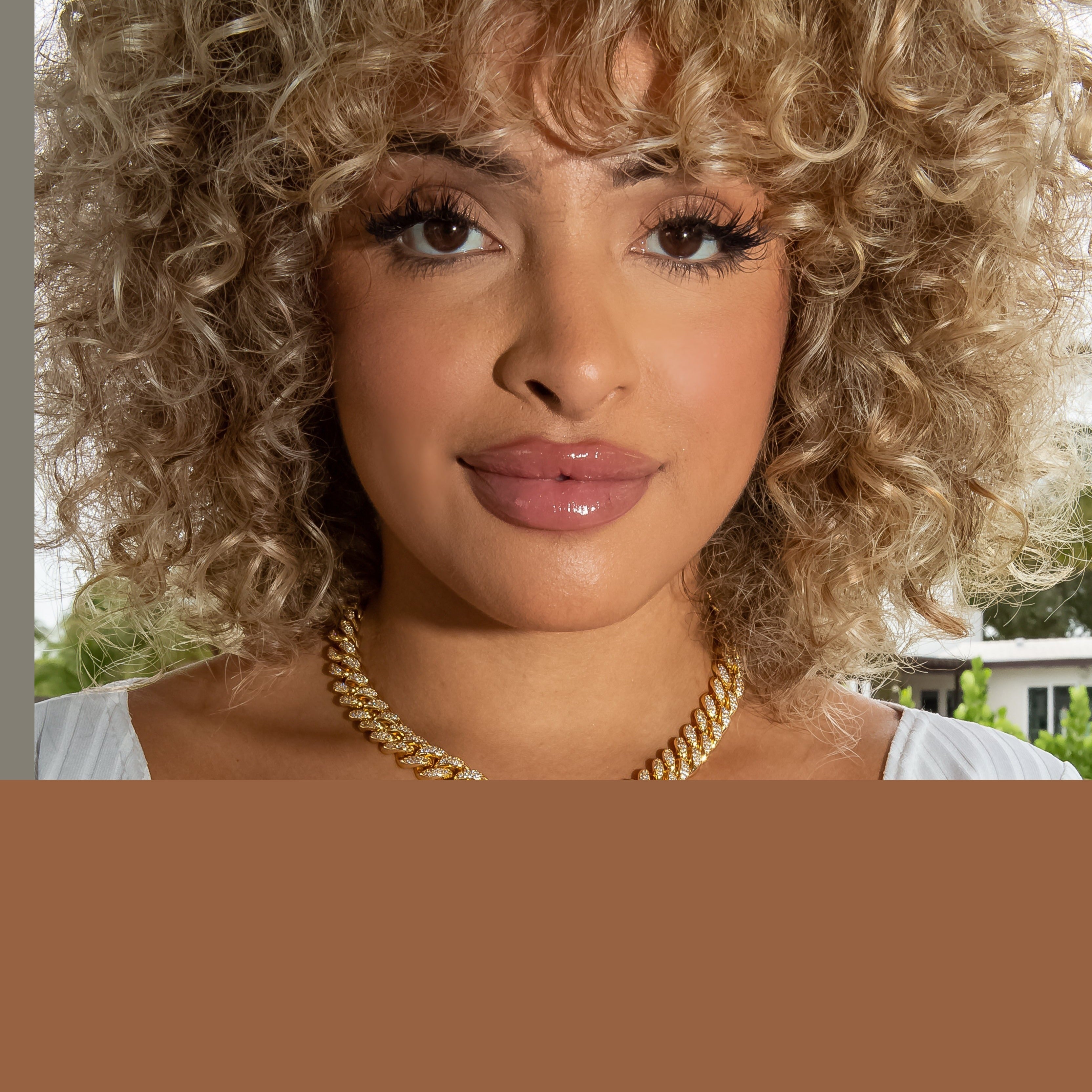 Diamond Gengar in 18K Yellow Gold - product image · female-model