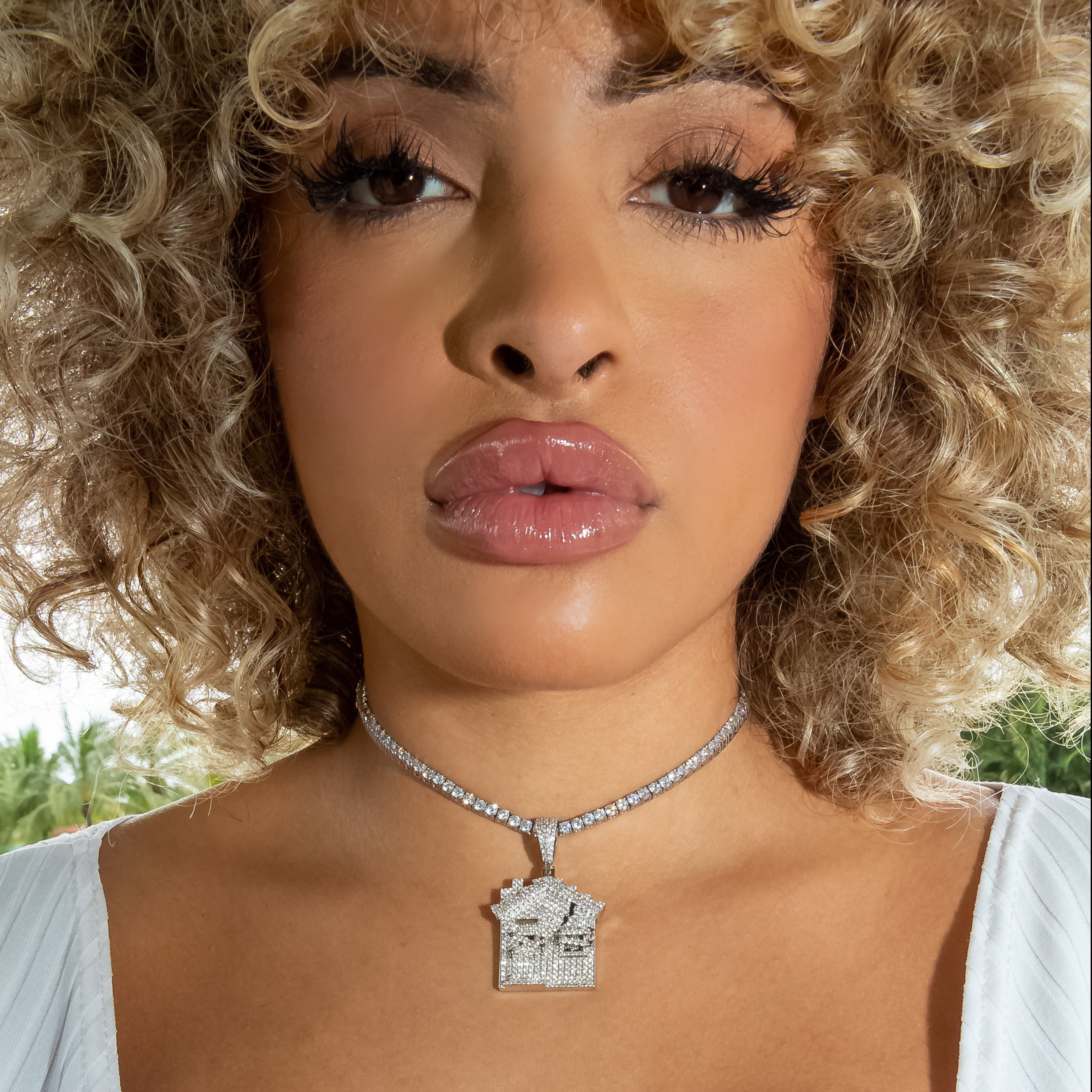 Diamond Trap House - 18K White Gold · female-model