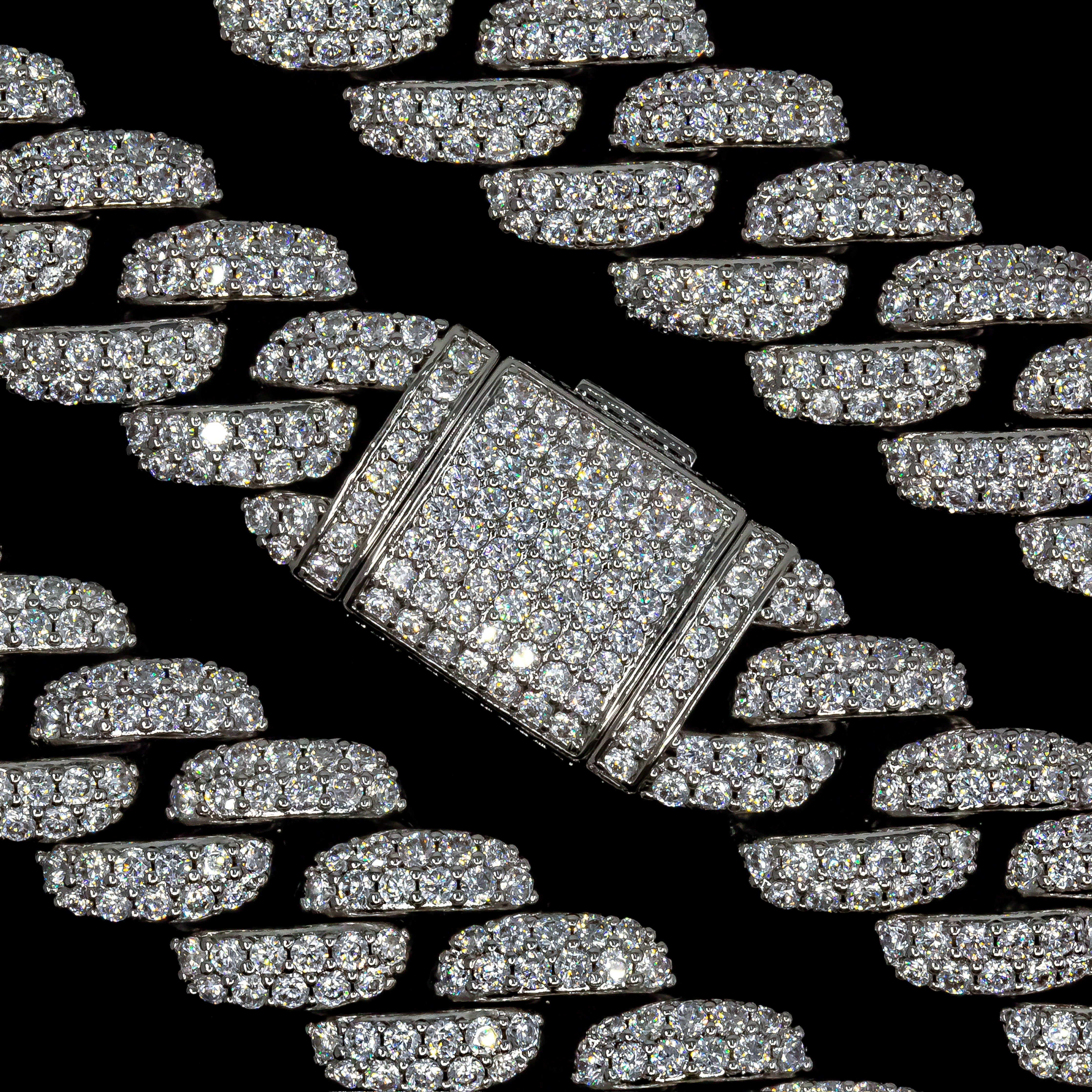Iced out Flower Set Cuban link detail