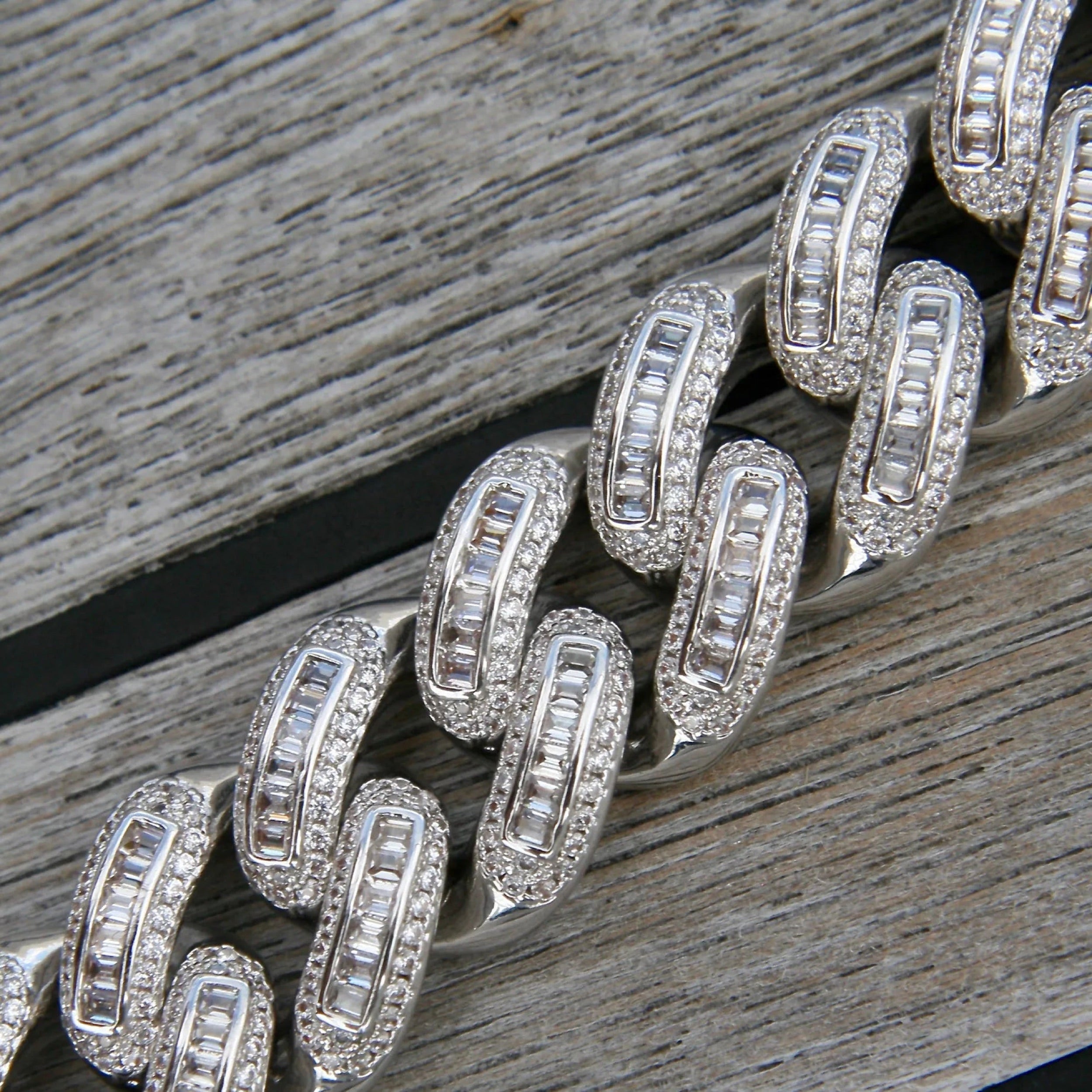 Iced out Bugatti link bracelet in White Gold