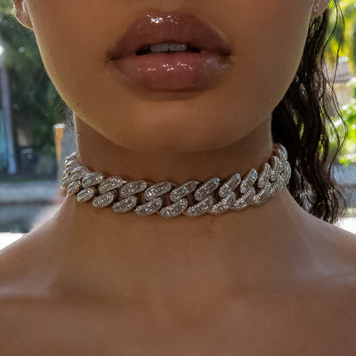 18mm Bugatti Link Choker/ Necklace - 18K White Gold · female-model