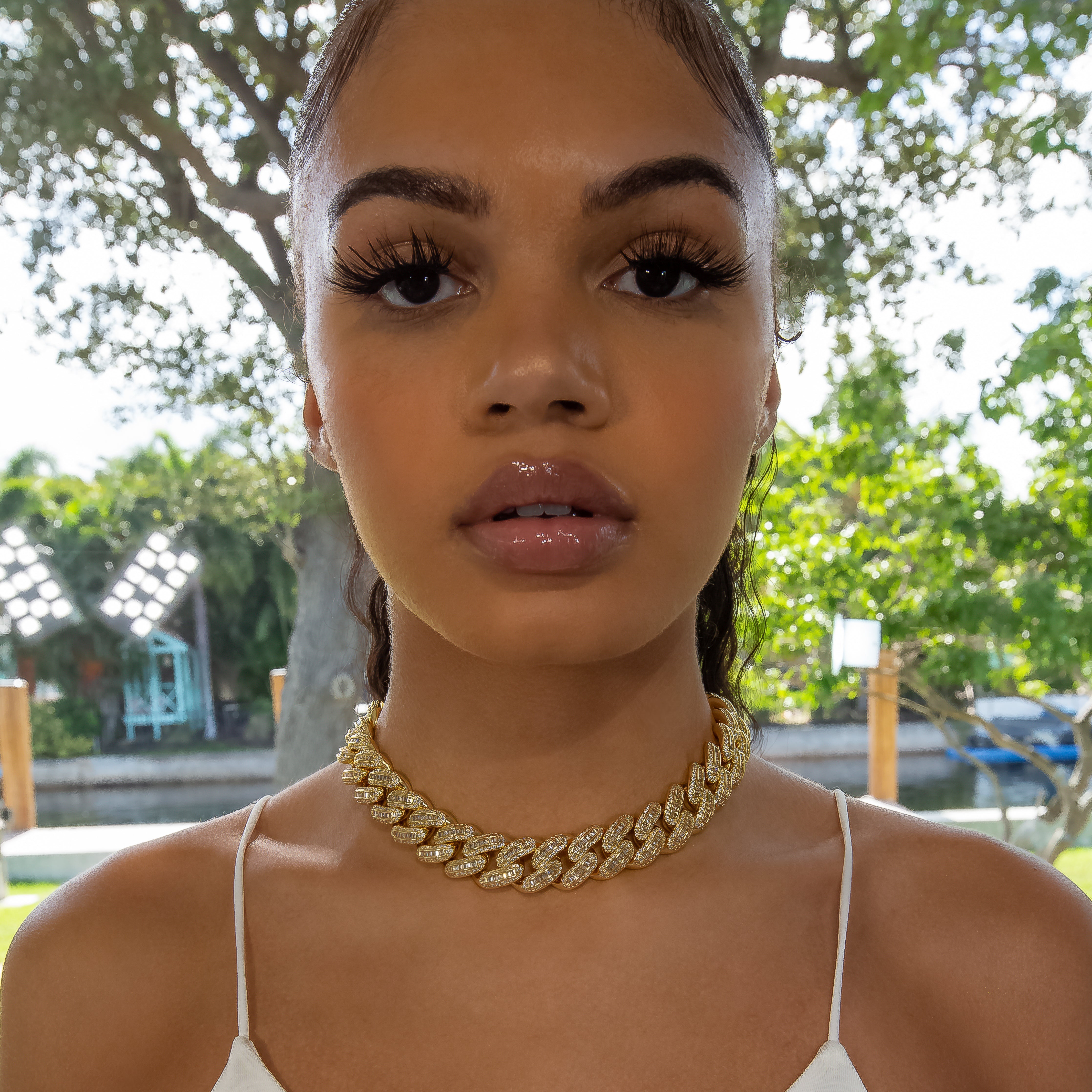 18mm Bugatti Link Choker/ Necklace - 18K Yellow Gold · female-model