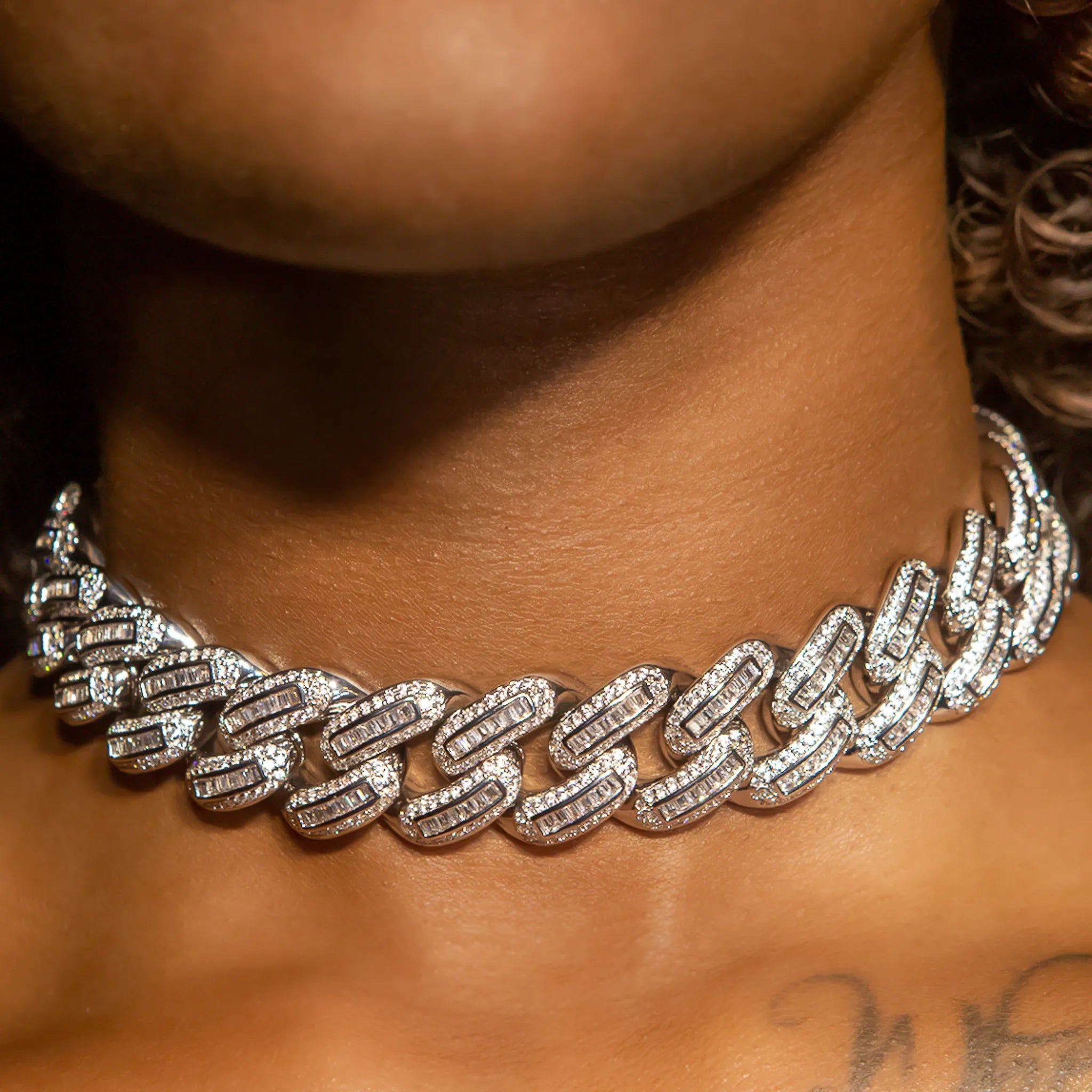 18mm Bugatti Link Choker/ Necklace in White Gold