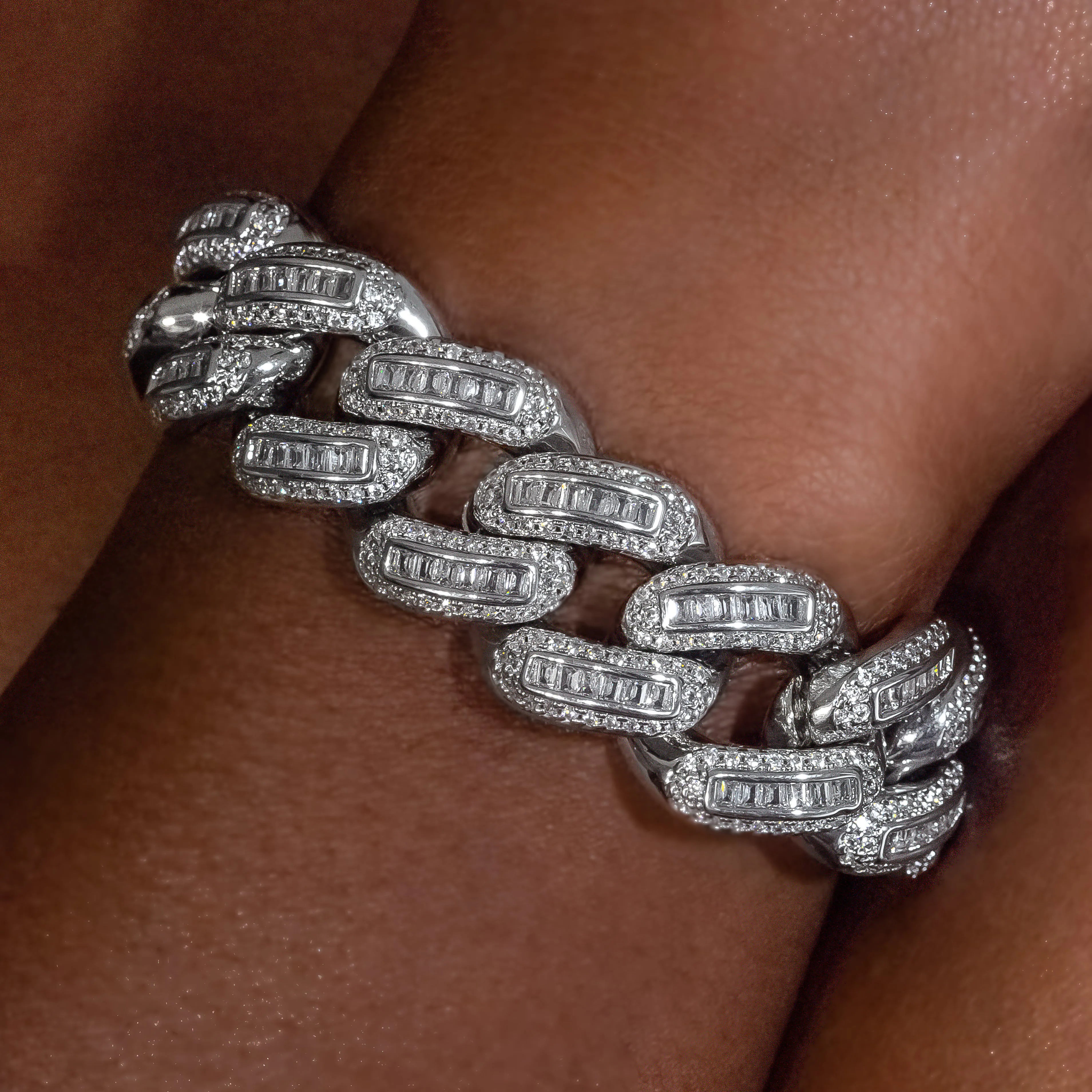 18mm White Gold Bugatti Link Bracelet