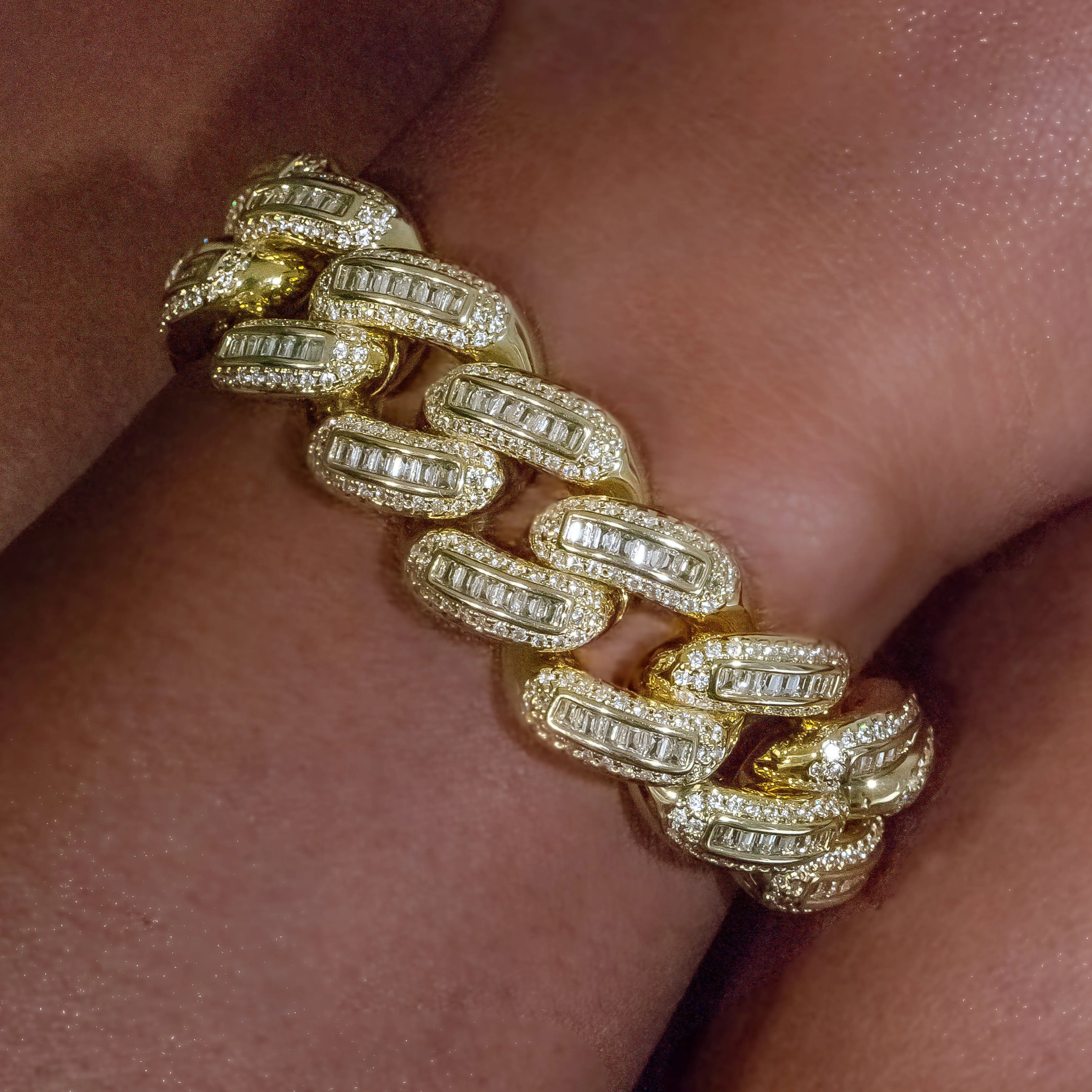 18mm Yellow Gold Bugatti Link Bracelet