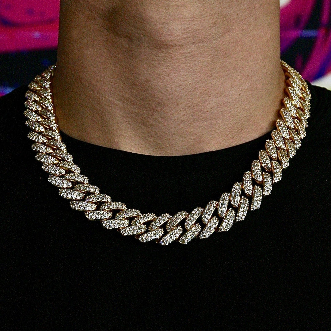 18mm Flower Set Cuban Link Chain - 18K Yellow Gold · male-model