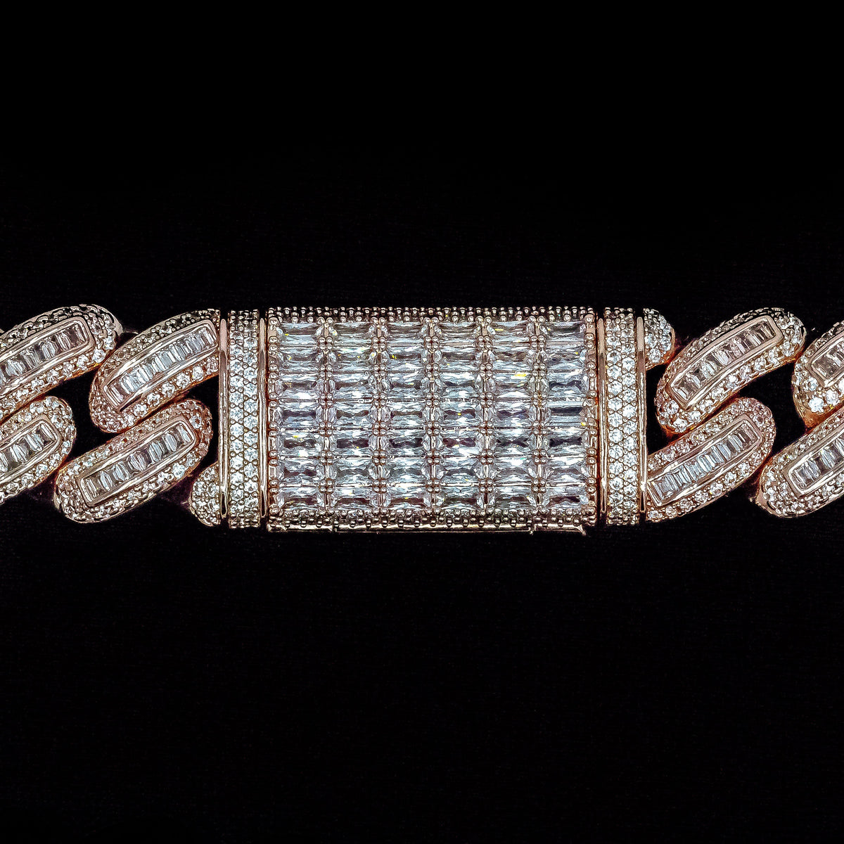 SKRT 18mm Baguette Cuban link design in Rose Gold, original black-background link and clasp detail