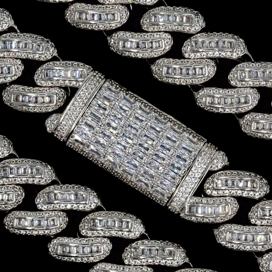 SKRT 18mm Baguette Cuban link design in White Gold, original black-background link and clasp detail