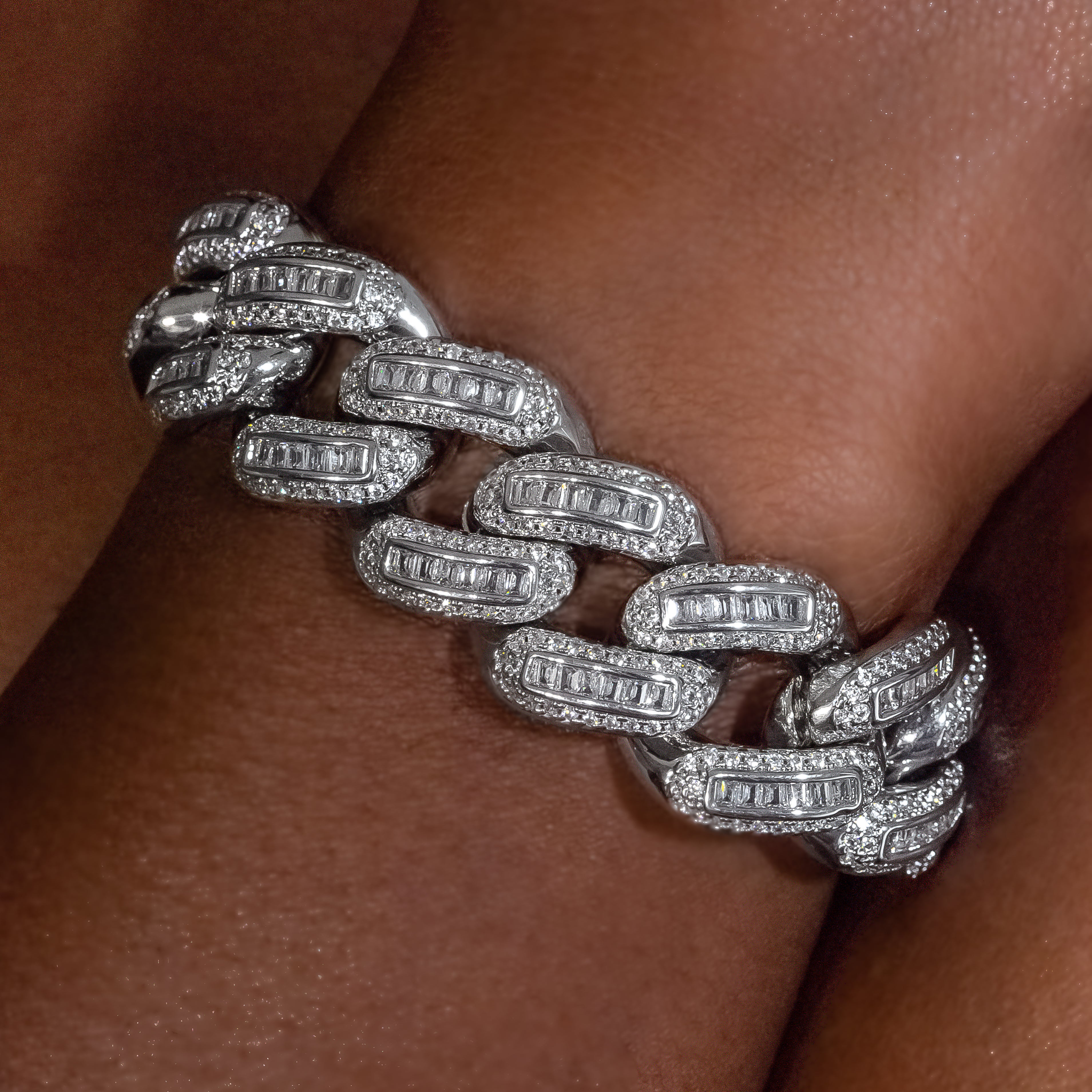 18mm White Gold Bugatti Link Bracelet in 18K White Gold | SKRT® · male-model