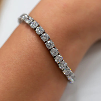 6mm White Gold Diamond Tennis Bracelet · female-model