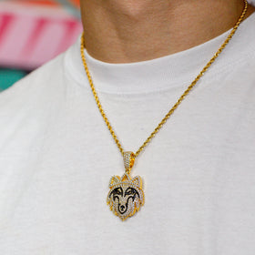Iced Wolf Pendant in Yellow Gold