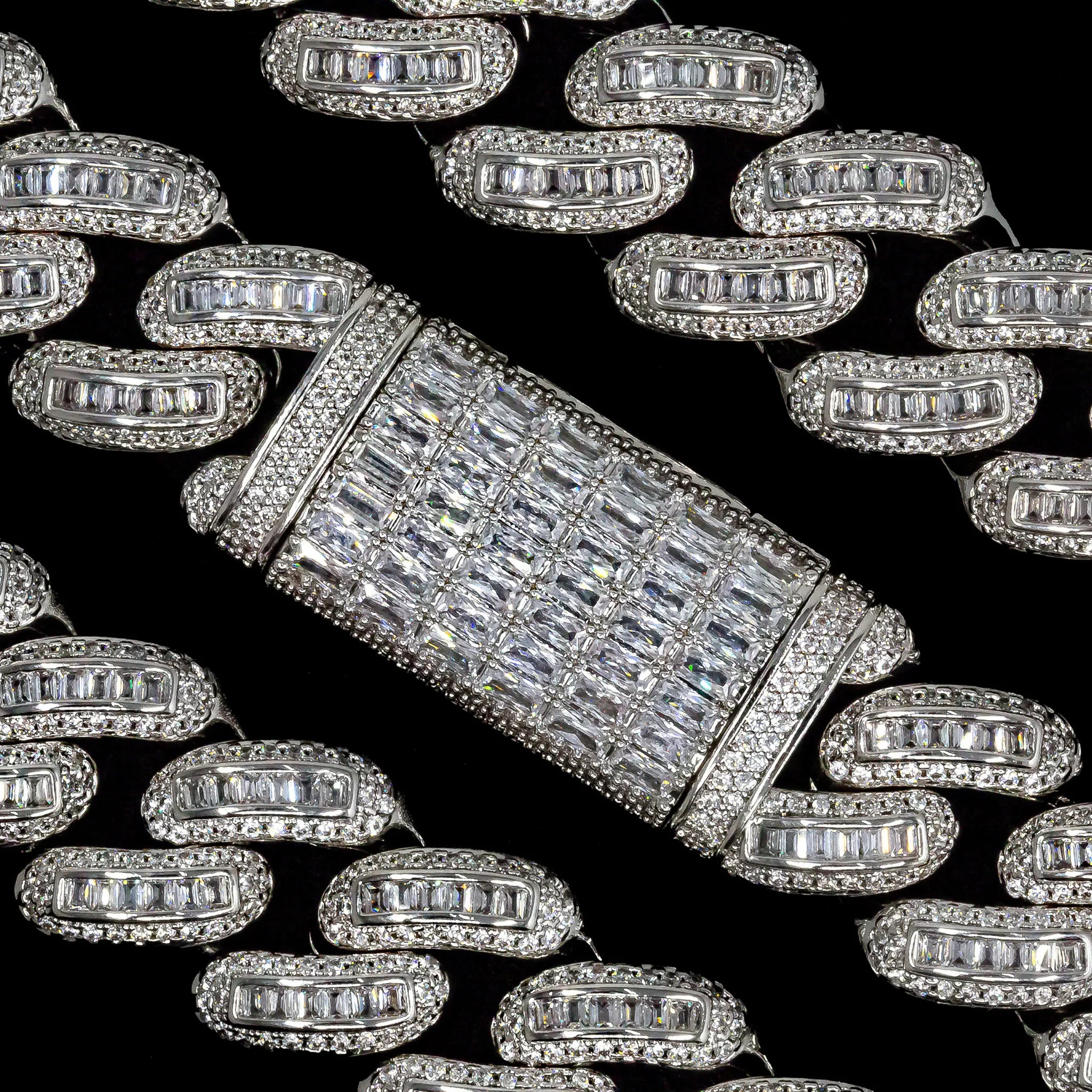 18mm White Gold Bugatti Link Bracelet