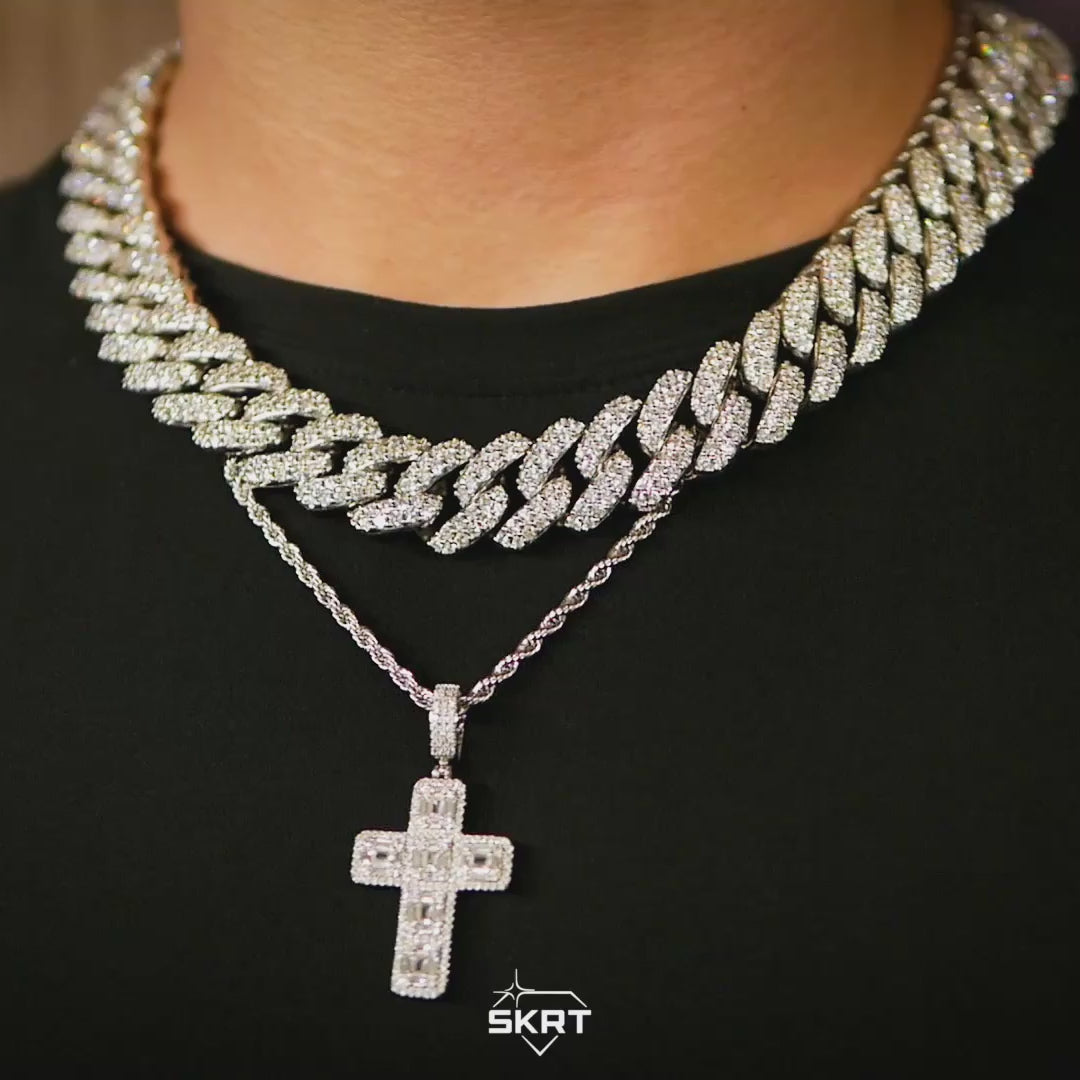 Diamond Star of David in 18K White Gold - Baguette Edition