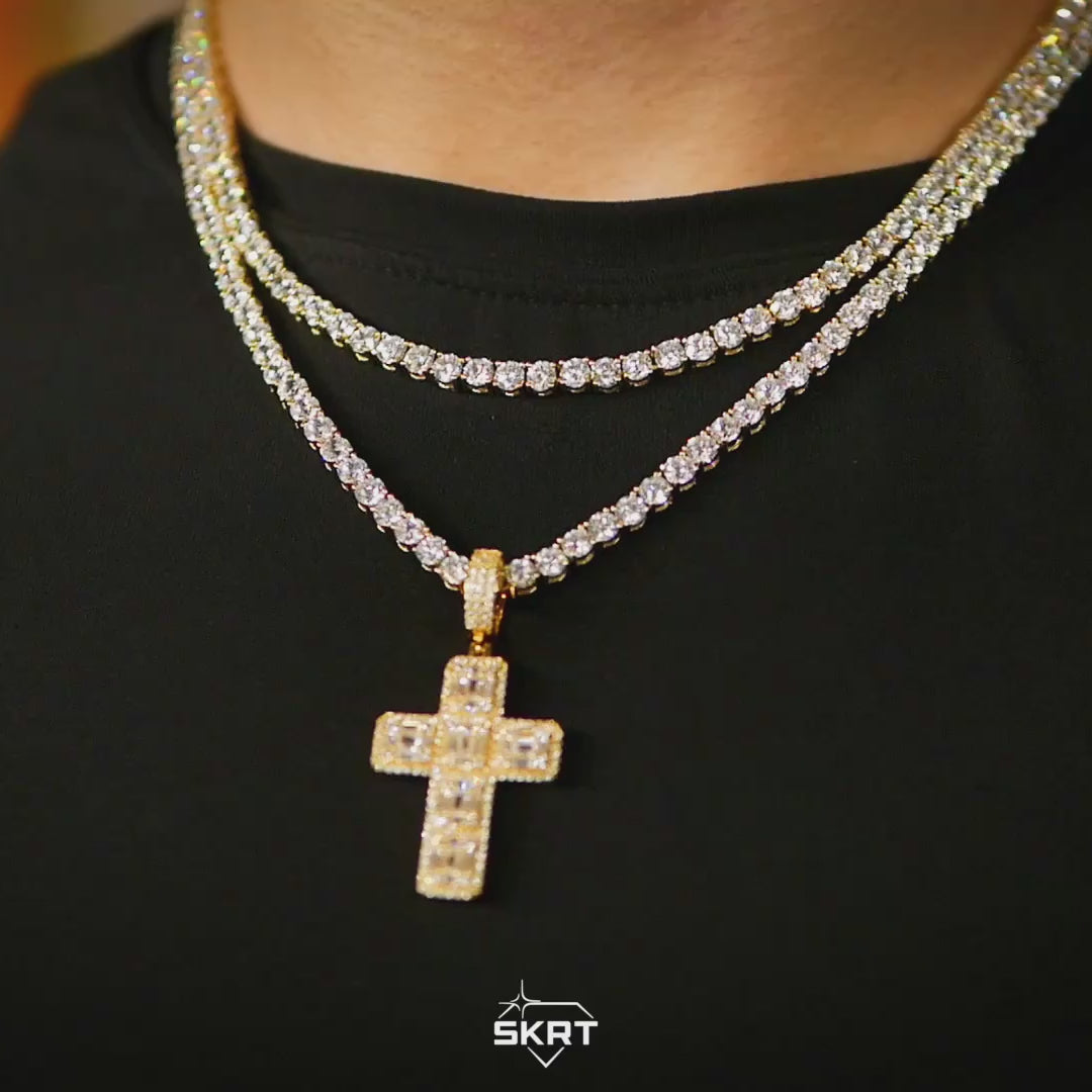 Diamond Star of David in 18K Yellow Gold - Baguette Edition