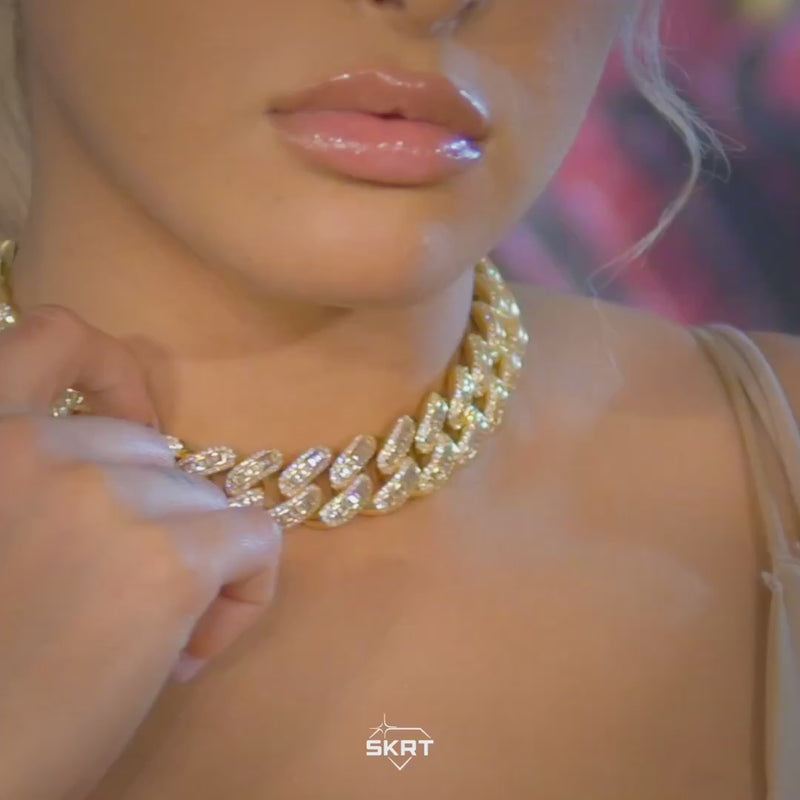 18mm Bugatti Link Choker/ Necklace in 18K Yellow Gold