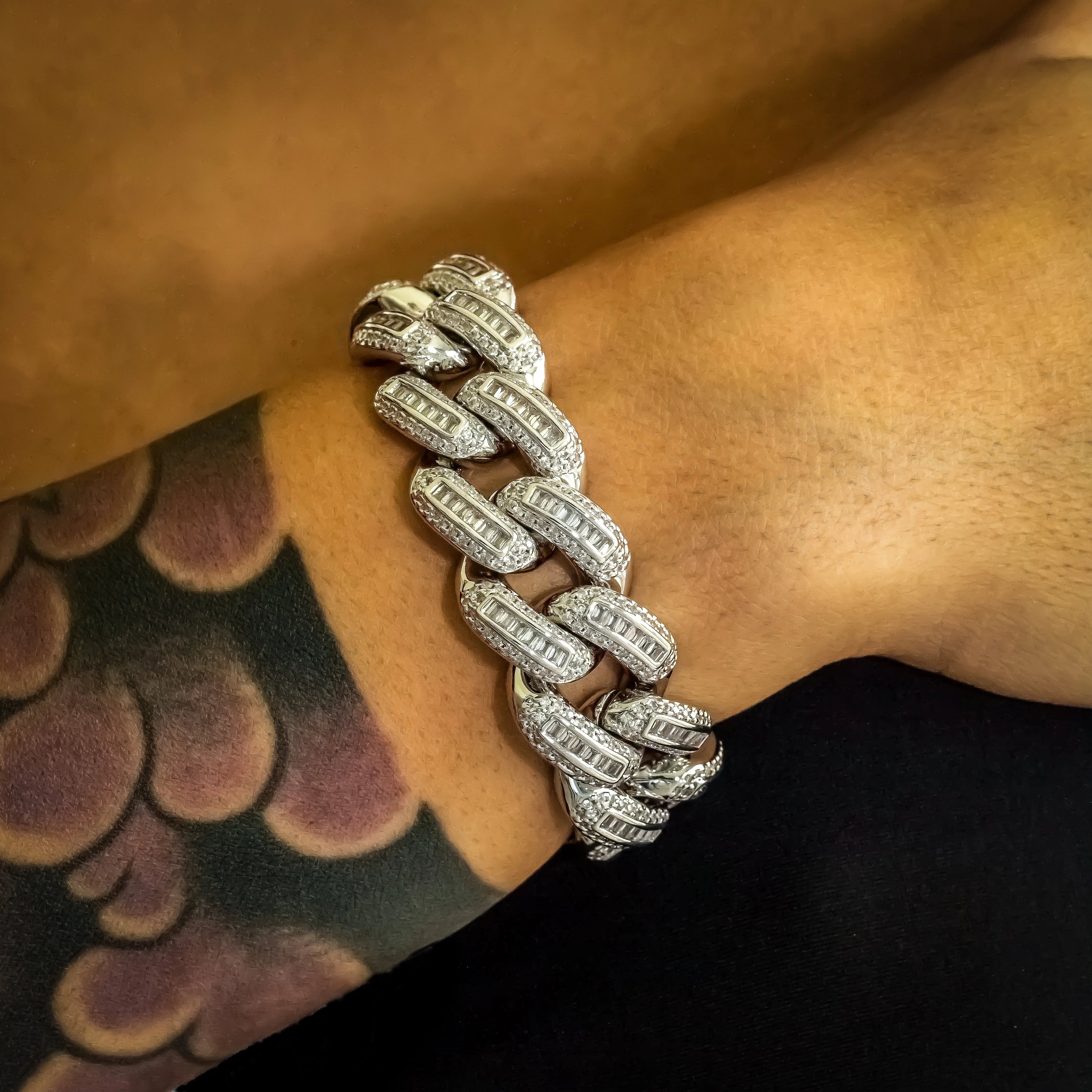 18mm White Gold Bugatti Link Bracelet